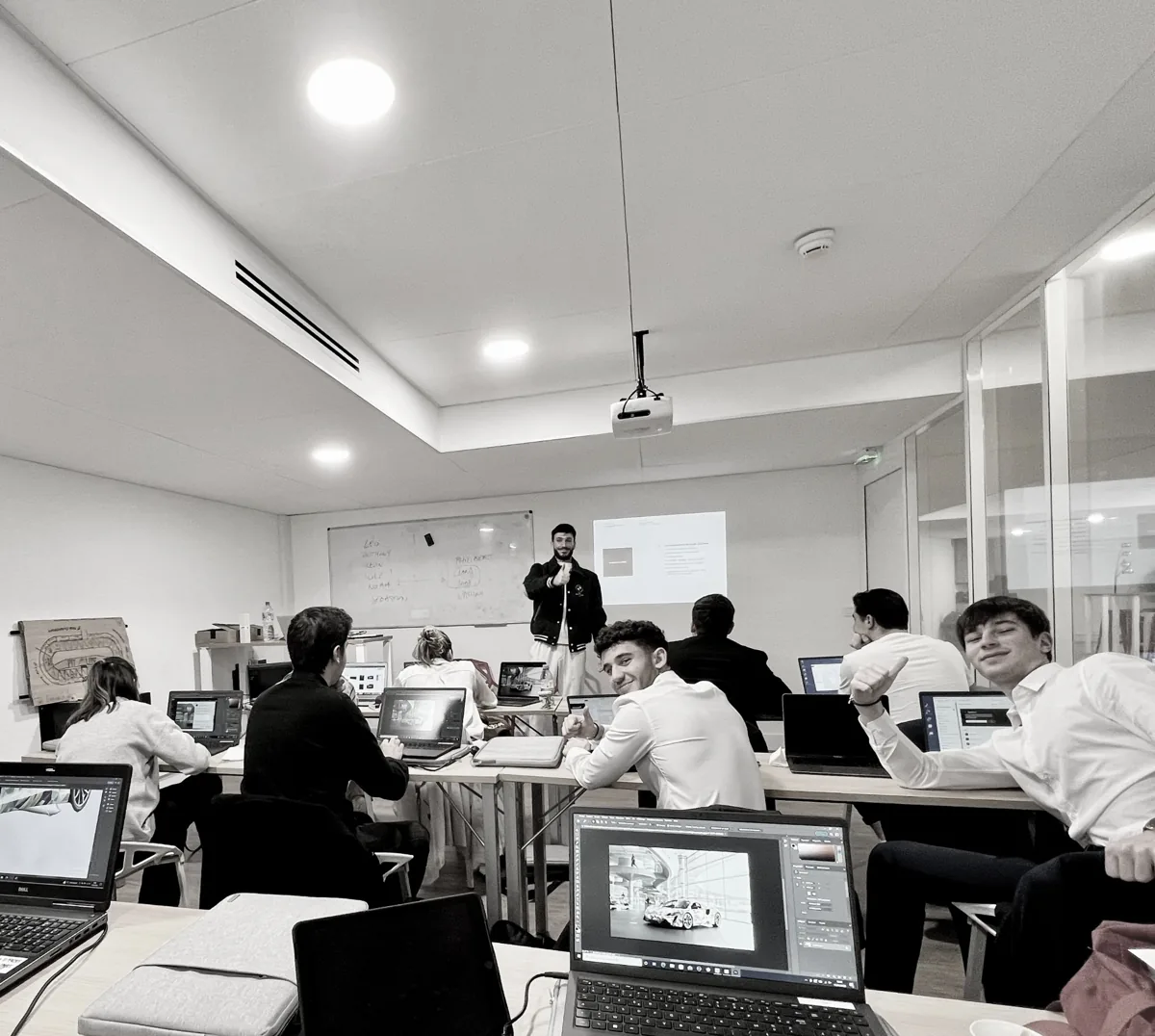 Dorian Polizzi teaching a graphic design class at ITM Graduate School.