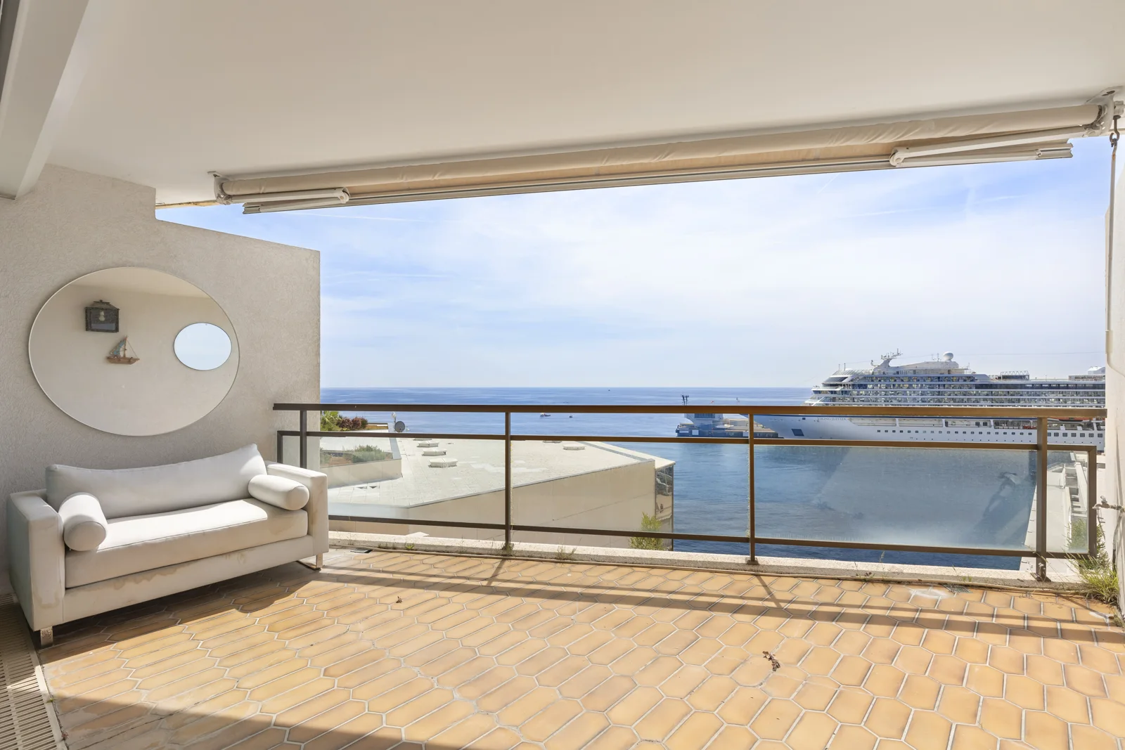 Terrasse du Monte-Carlo Star à Monaco : état existant avec vue sur la mer