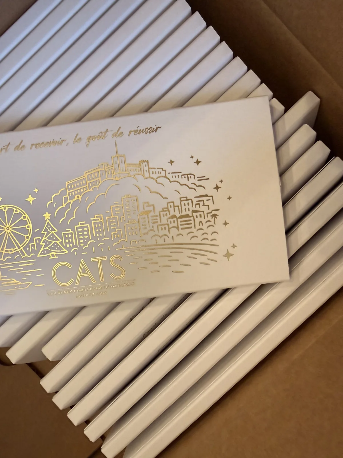 Cartes de vœux CATS blanches illustrées de Monaco en dorure