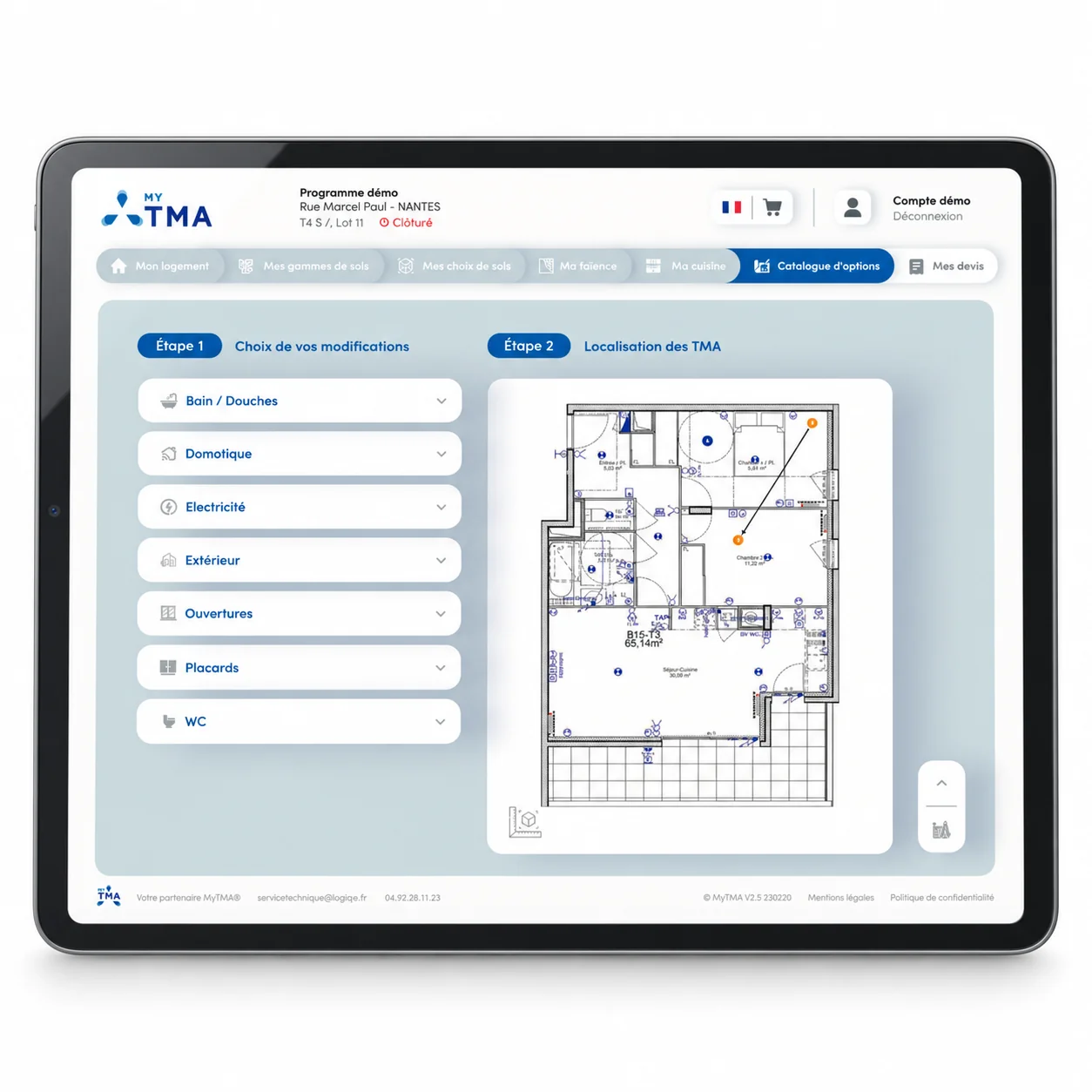 Interface MyTMA sur tablette avec catalogue d’options et plan du logement, sur fond blanc.